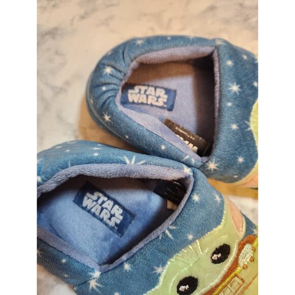 Star Wars The Mandalorian Baby Yoda Blue Green Comfort Slippers Size 9/10 Kids - Picture 6 of 7